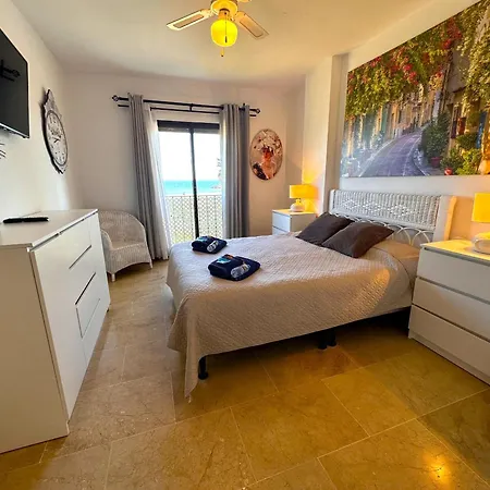 דירה 111 Marina Duquesa